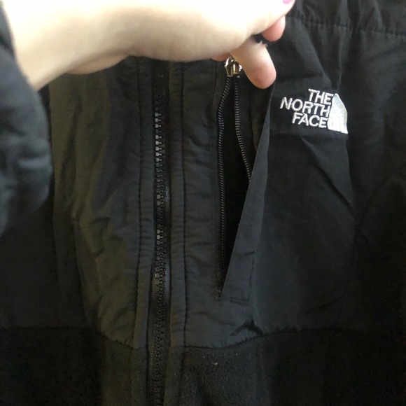 Black north face jacket w/hood - Picture 3 of 5